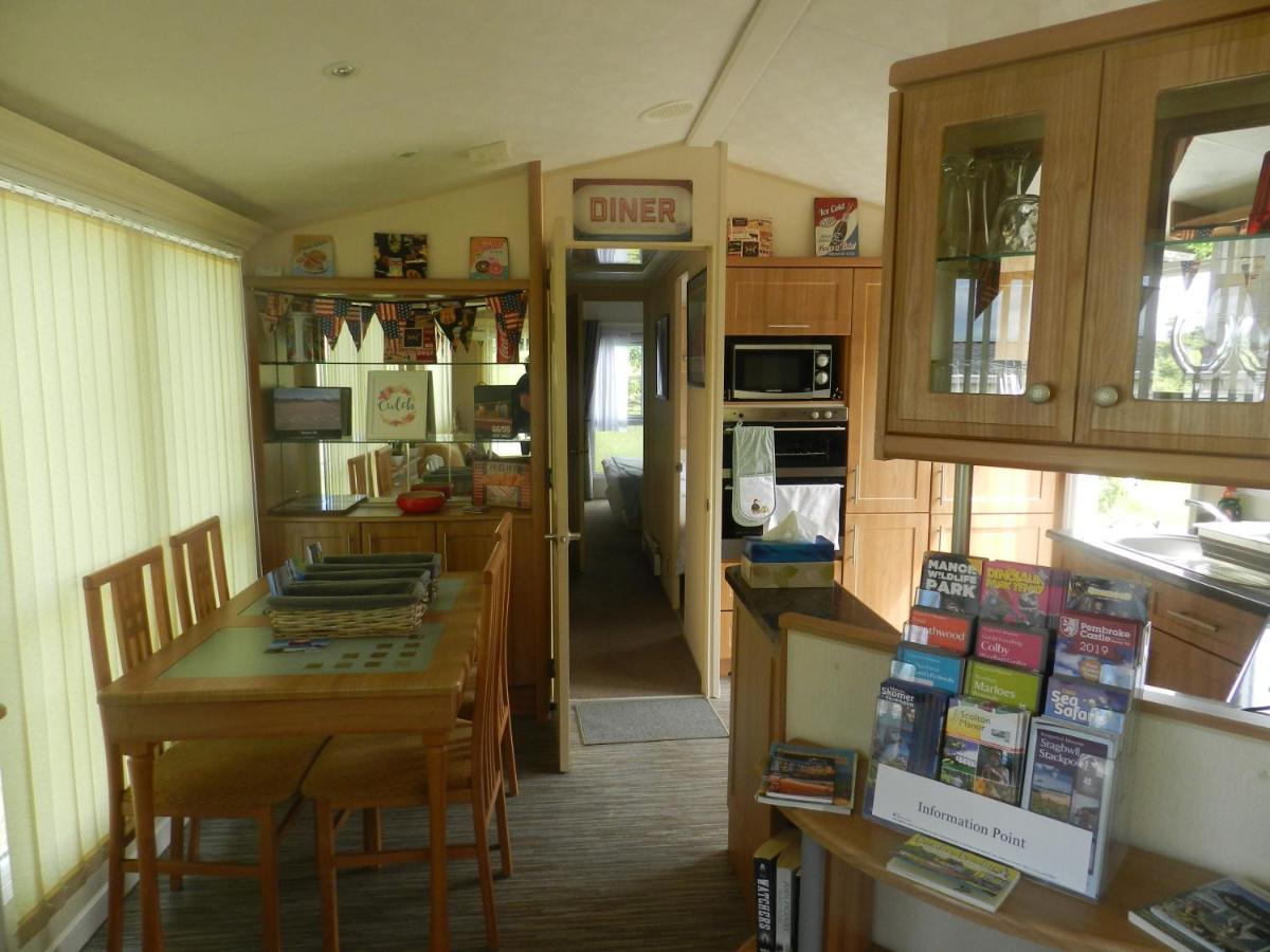 Cwtch Caravans Little Haven Dış mekan fotoğraf