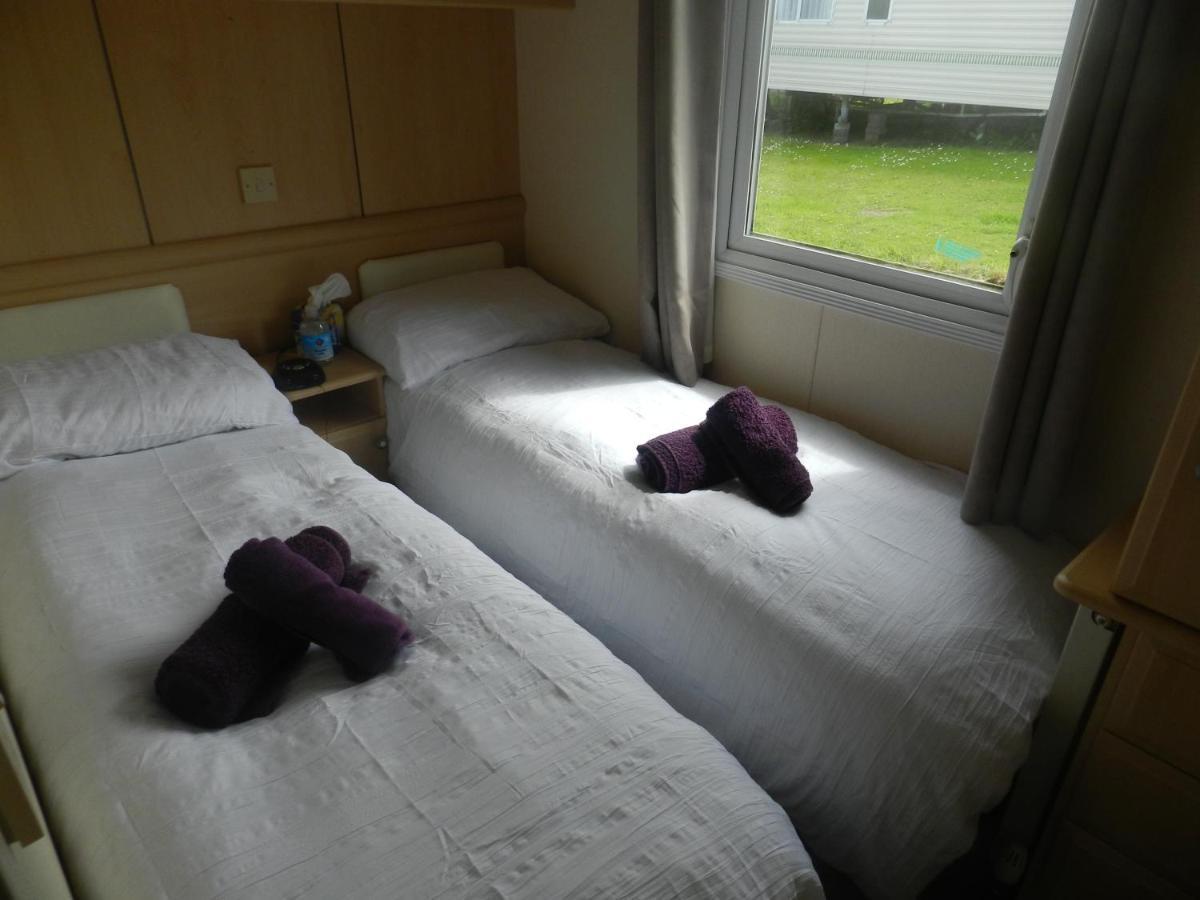 Cwtch Caravans Little Haven Dış mekan fotoğraf